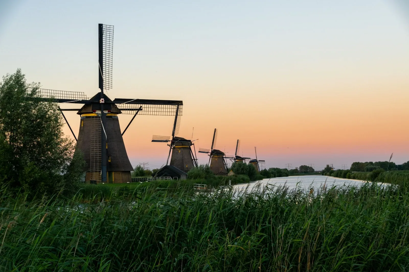 holländische Windmühlen